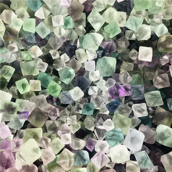 Gaz mieszany fluoryt ośmiościan kamień mały kamień próbki uzdrowienia DIY naturalne kryształy kwarcu kamienie i kryształy
